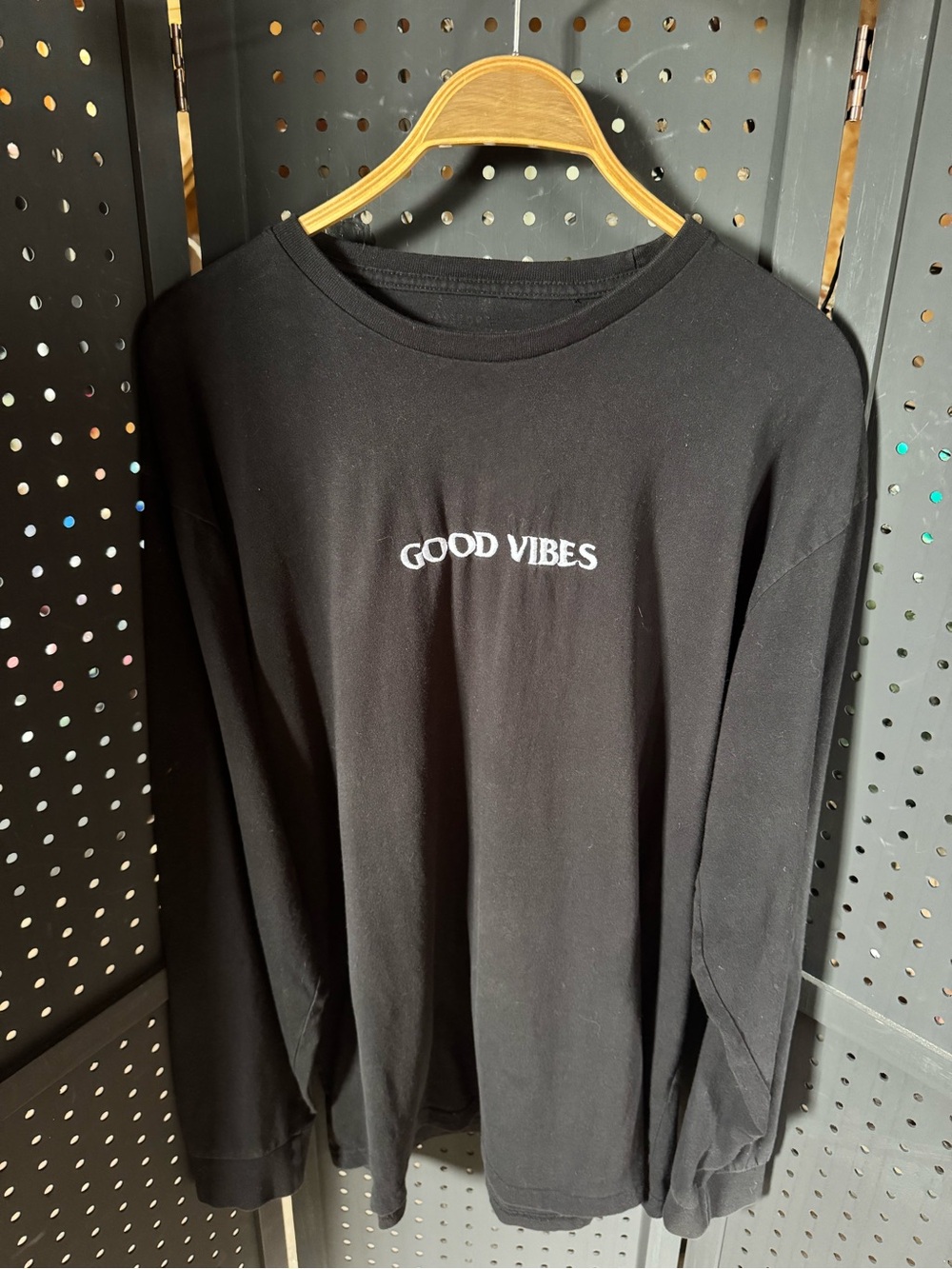 Vibe Black Long-Sleeve Crewneck with White 'GOOD VIBES' Embroidery